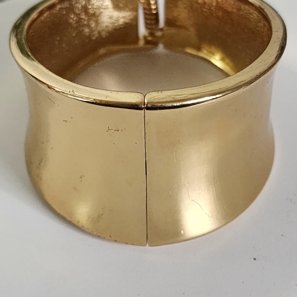 Gold Asymmetrical Wide Clamper Hinge Bracelet - Picture 3 of 8